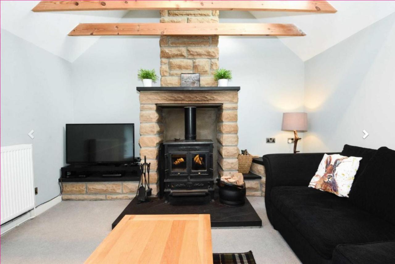 Ailnack Cottage -Cheerful Cottage With Secure Garden And Off Street Parking Sleeps 4 Tomintoul Extérieur photo