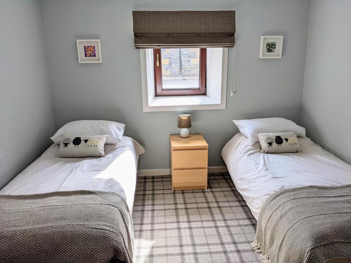 Ailnack Cottage -Cheerful Cottage With Secure Garden And Off Street Parking Sleeps 4 Tomintoul Extérieur photo